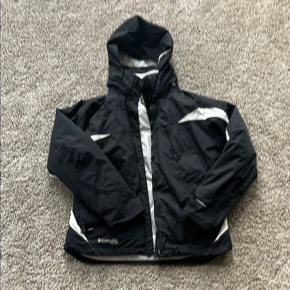 Flawed Gem: Columbia Black and White 2 in 1 Winter Jacket